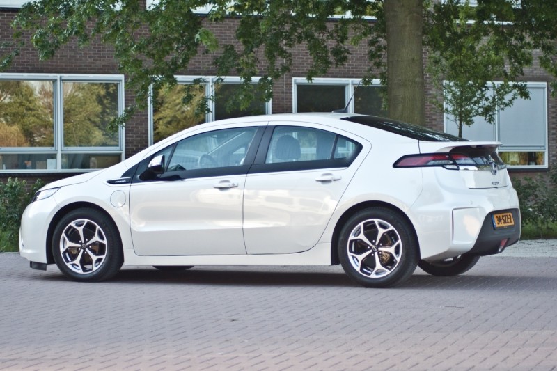 Opel Ampera  