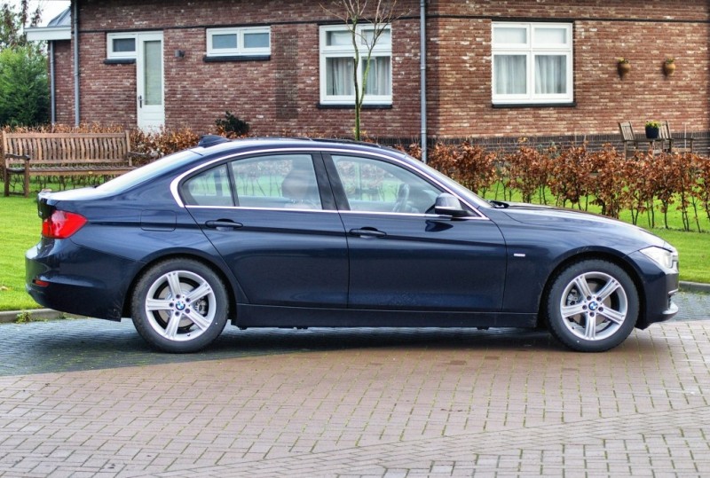 BMW 3 Serie 320i EDE High Executive