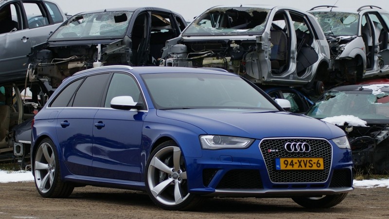 Audi RS 4 4.2 FSI 