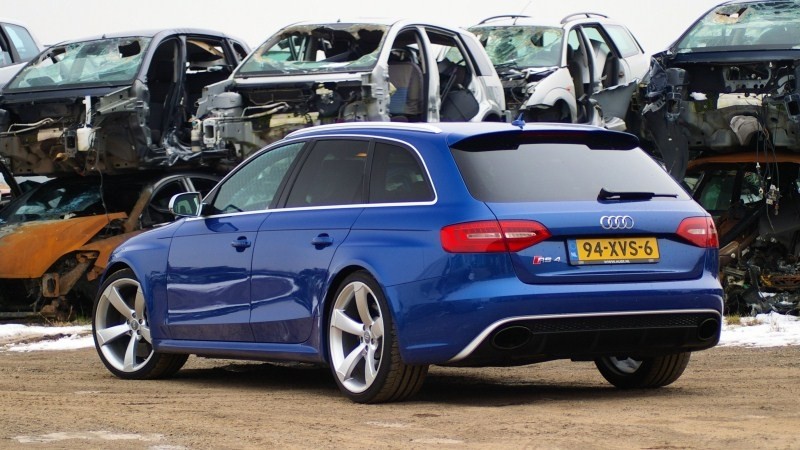 Audi RS 4 4.2 FSI 