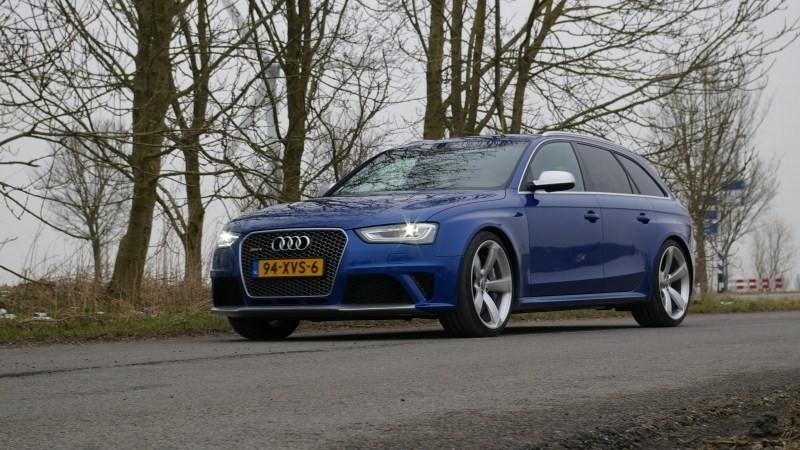 Audi RS 4 4.2 FSI 