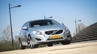 Volvo V60 Plug-in Hybrid D6 AWD Summum