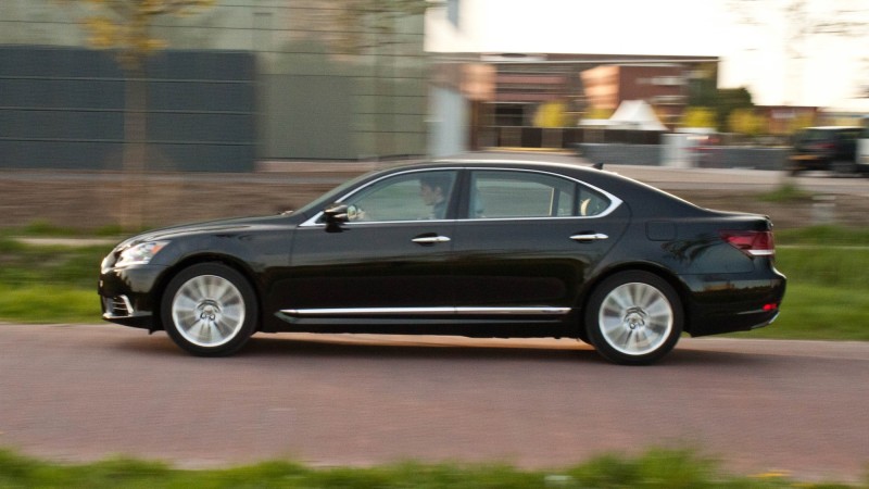 Lexus LS 600hL President Line