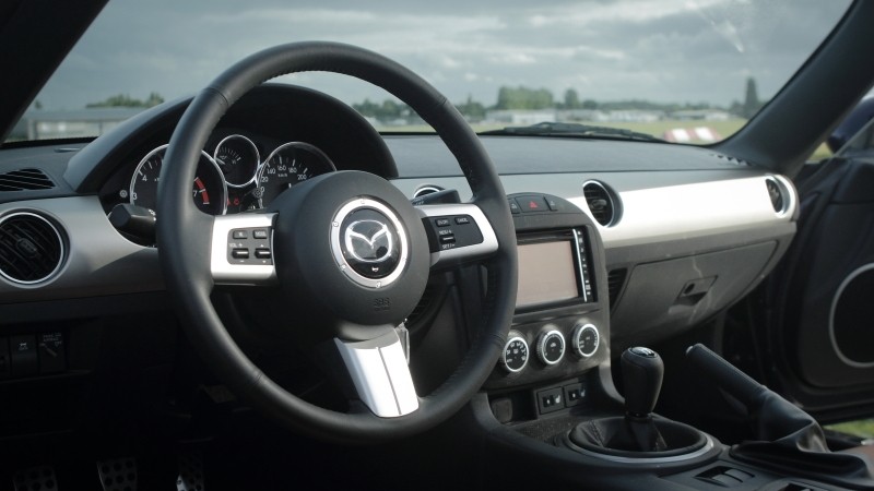 Mazda MX-5 Roadster Coupé 1.8 Hanabi