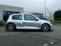 Renault Clio V6  