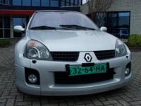 Renault Clio V6  