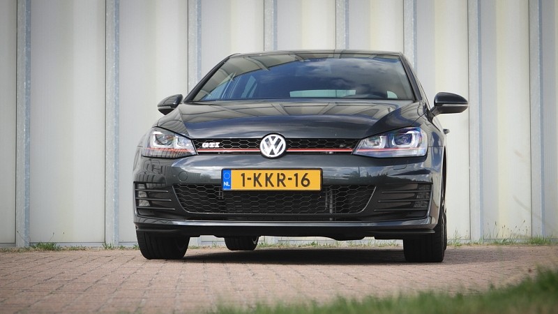 Volkswagen Golf GTI 2.0 TSI DSG Performance