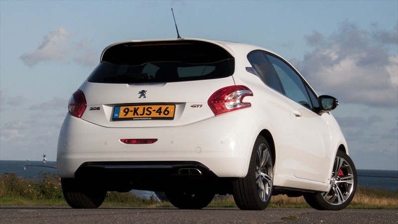 Peugeot 208 GTi 1.6 THP 