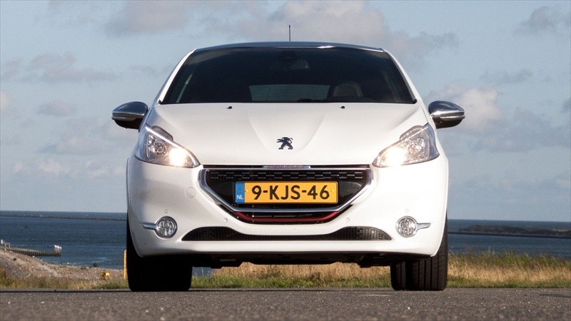 Peugeot 208 GTi 1.6 THP 