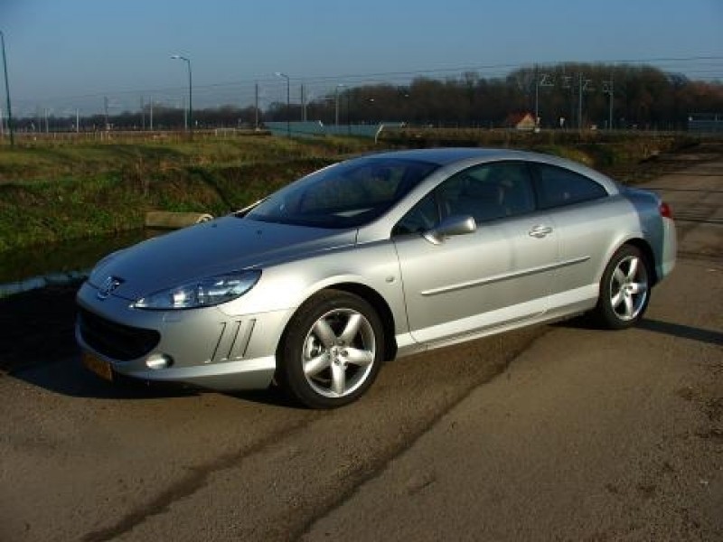 Peugeot 407 Coupé 3.0 V6 24V Féline