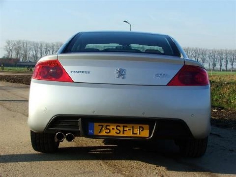 Peugeot 407 Coupé 3.0 V6 24V Féline