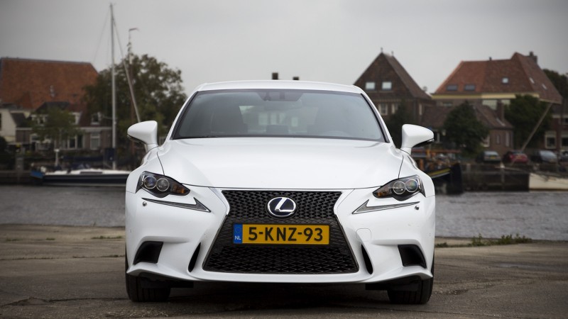 Lexus IS300h  F Sport Line