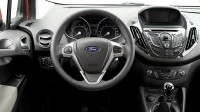 Ford Tourneo Courier 1.0 EcoBoost Titanium