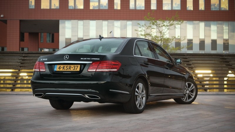 Mercedes-Benz E-Klasse Limousine E 300 BlueTEC Hybrid Avantgarde Ambition