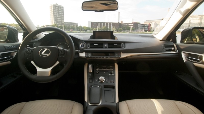 Lexus CT 200h  Luxury Line