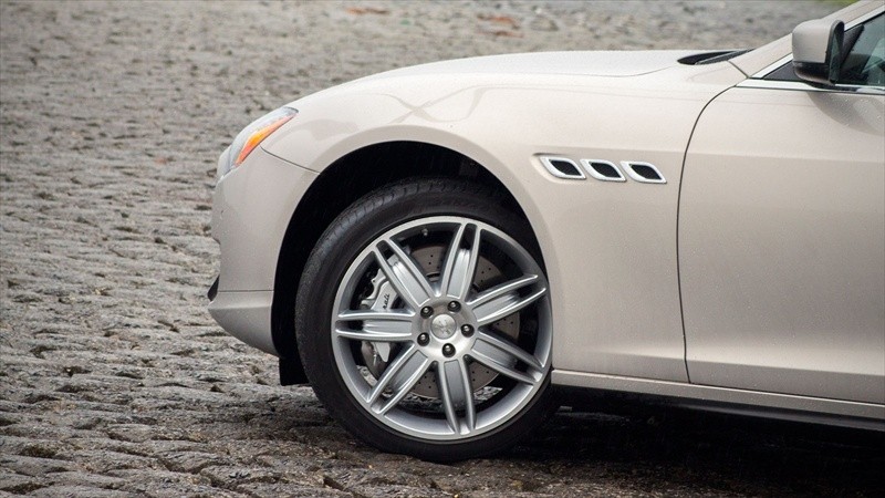 Maserati Quattroporte  3.8 V8 GTS