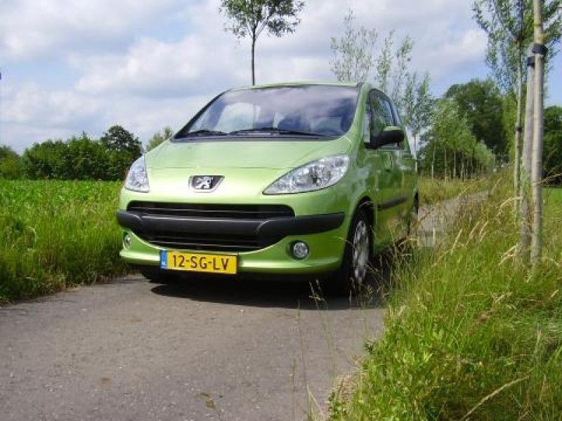 Peugeot 1007 1.4 HDi Gentry