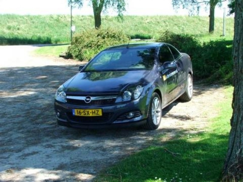 Opel Astra TwinTop 1.8 Cosmo