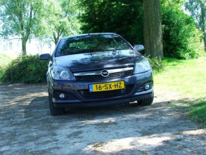 Opel Astra TwinTop 1.8 Cosmo