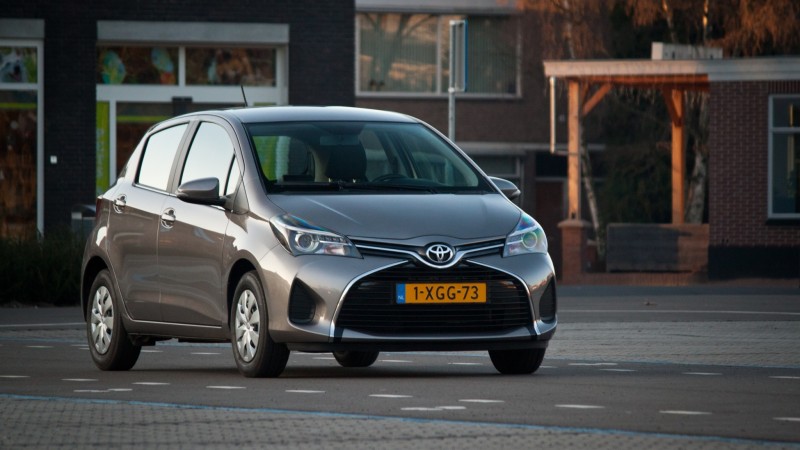 Toyota Yaris 1.0 VVT-i Lounge