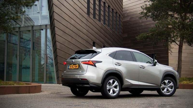 Lexus NX300h AWD President Line