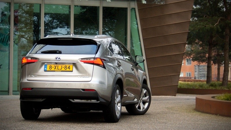 Lexus NX300h AWD President Line