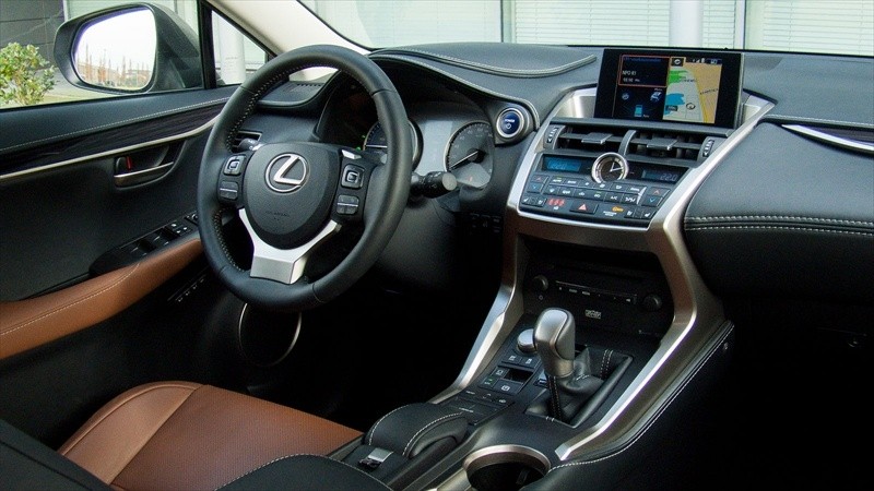 Lexus NX300h AWD President Line