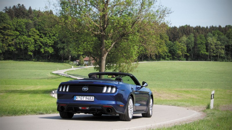 Ford Mustang 2.3 EcoBoost Convertible