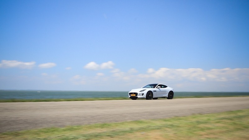 Jaguar F-Type Coupé R 5.0 V8 Supercharged AWD 