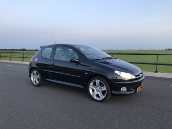 Onder de radar: Peugeot 206 RC - Max Veldhuis